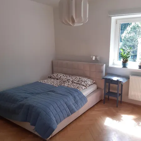 Karmel アパート ワルシャワ